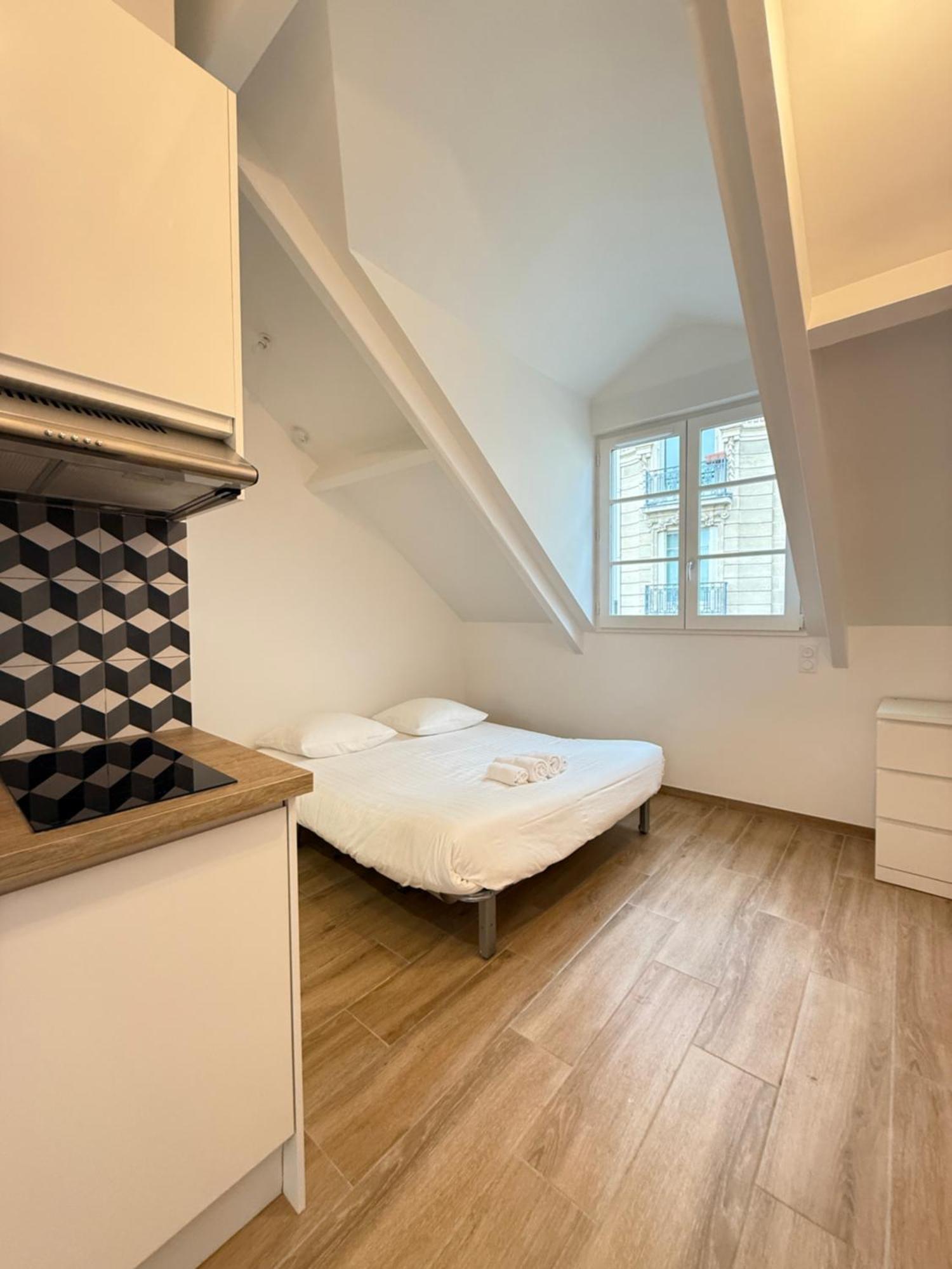 Cocoon In The 16th Eiffel Tower And Roland Garros Apartment